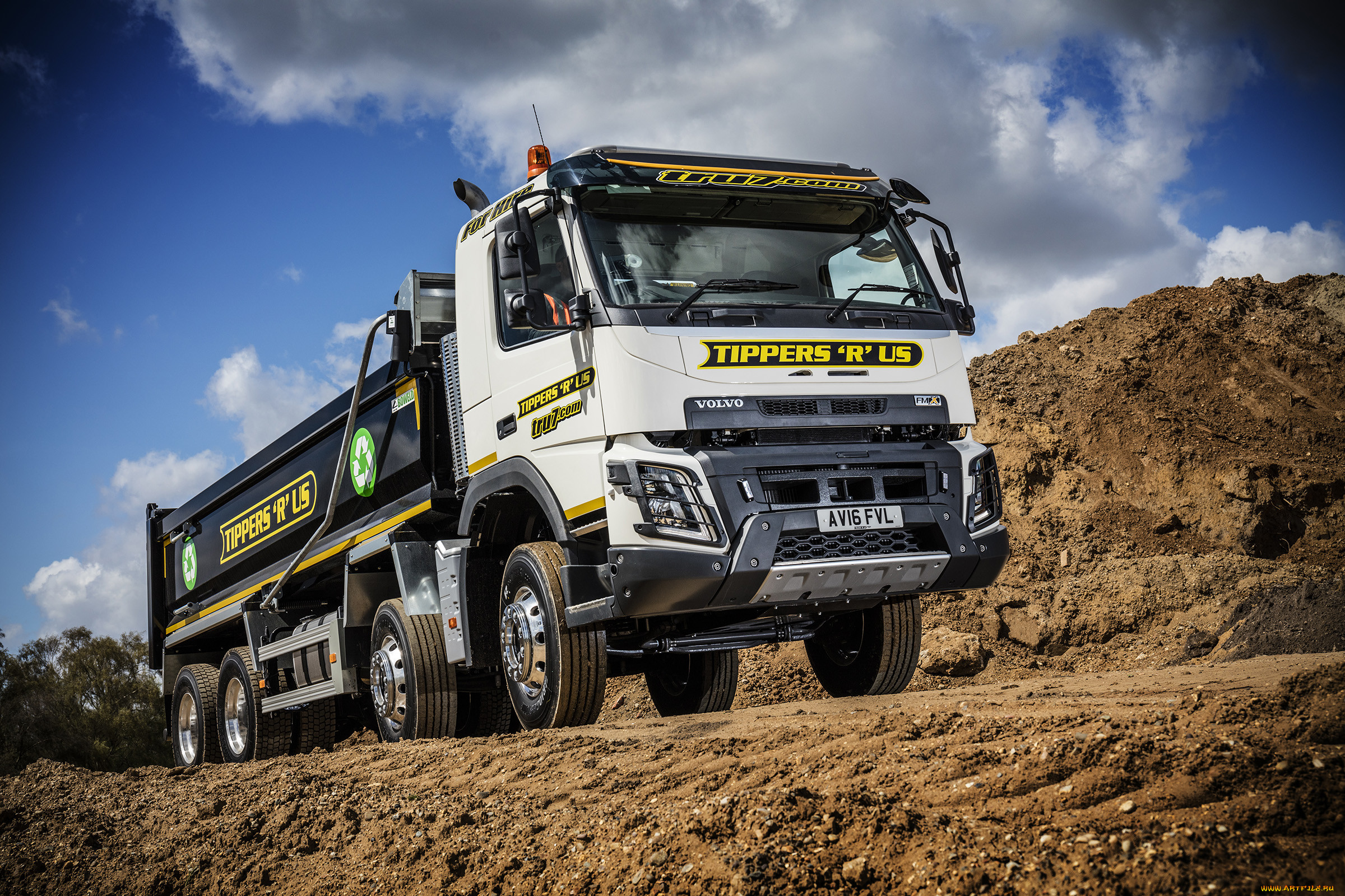 , volvo trucks, volvo, fmx, 420, rigid, day, cab, with, boweld, taperlite, tipper, body, uk-spec